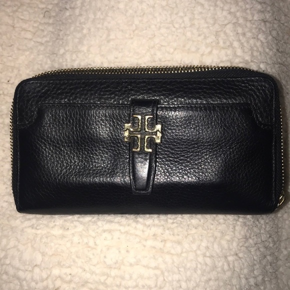 Tory Burch Handbags - Tory Burch wallet